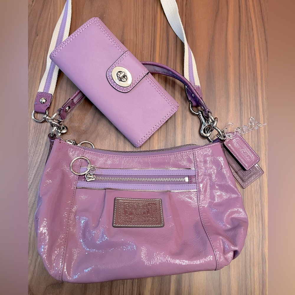 Y2K Coach matching leather wallet and patent leather crossbody bag